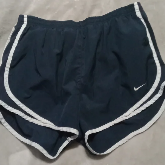 Nike Shorts - Picture 3 of 14
